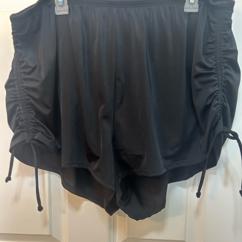 Lane Bryant Black Swim Shorts baggy/ Ruched Sides size 16,but can also fit 18